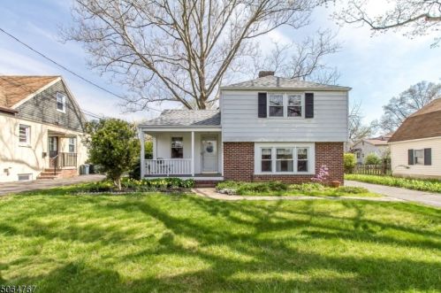 325 Forest Rd, Scotch Plains, NJ 07076-1218