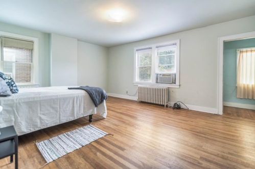 132 Mount Lebanon Blvd, Pittsburgh PA 15234-1243 exterior