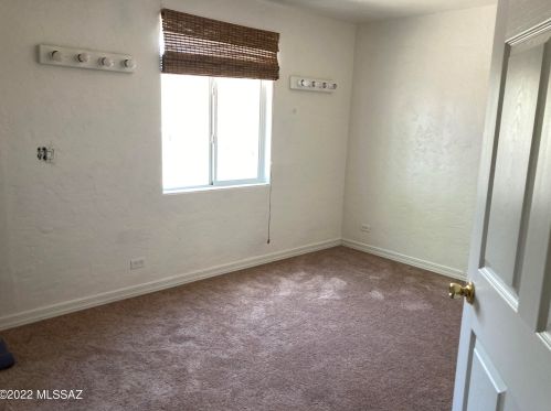 263 Alturas St, Tucson AZ 85705-4402 exterior