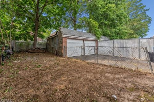 179 Midland Pl, Newark NJ 07106-3310 exterior