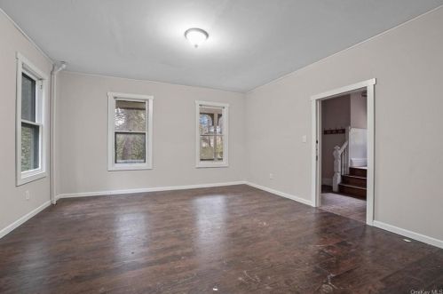 34 Webb Rd, Middletown NY 10940-6535 exterior