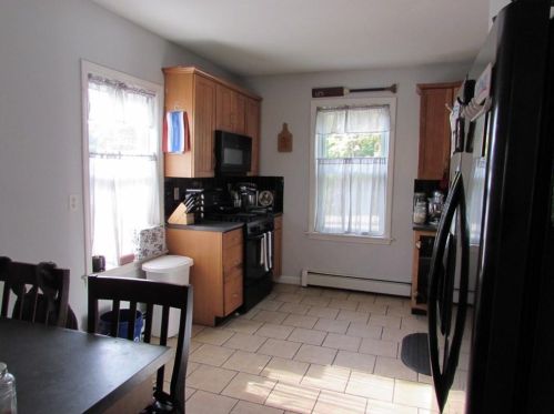 1277 Douglas Ave, Providence, RI 02904-4301