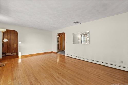 19 Harold Ave, Derby CT 06418-2316 exterior