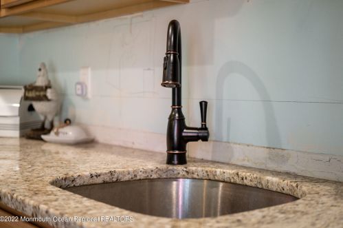 626 Berkeley Ave, Berkeley Township NJ 08721-3703 exterior