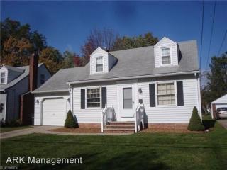 5379 Summit Rd, Cleveland OH  44124-2815 exterior