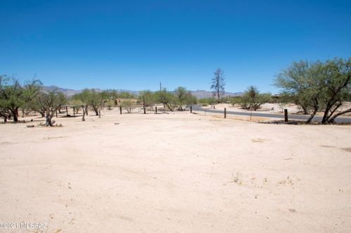 8901 Bears Path Rd, Tucson AZ  85749-8139 exterior