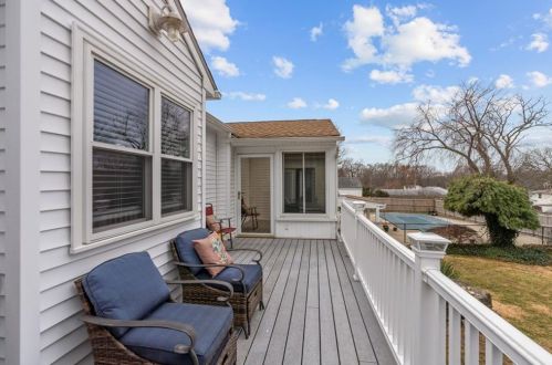 142 Lexington Ave, Providence RI 02904-4413 exterior