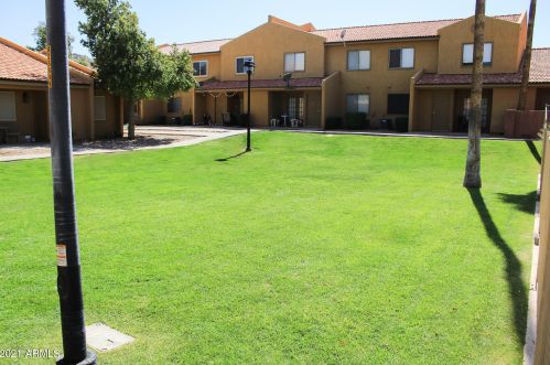 3511 Baseline Rd, Phoenix AZ  85042-7225 exterior