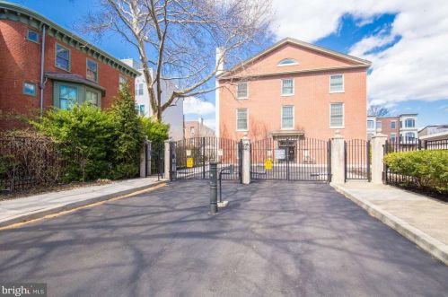 619 Catharine St, Philadelphia PA 19147-2970 exterior