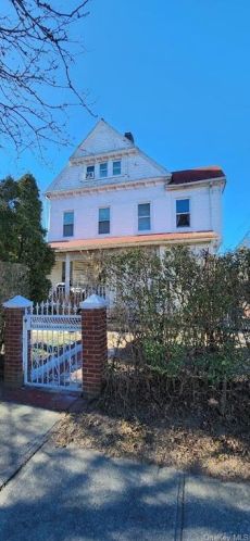 102 6th Ave, Mount Vernon NY 10550-1119 exterior