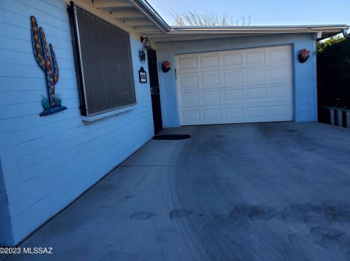 4686 25th St, Tucson, AZ 85711-5721