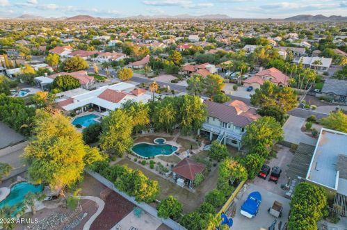 4822 Avenida Del Rey, Phoenix AZ  85083-2203 exterior