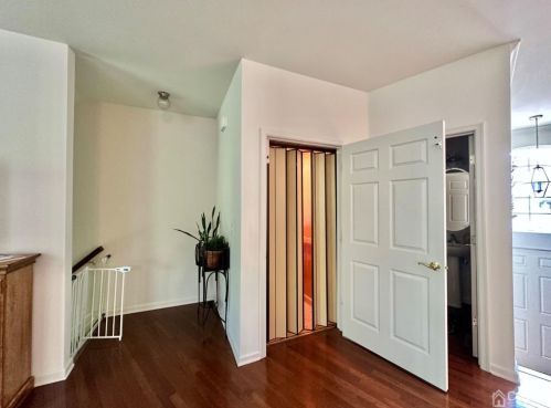 54 Daly Ct, Old Bridge NJ  08857-4410 exterior