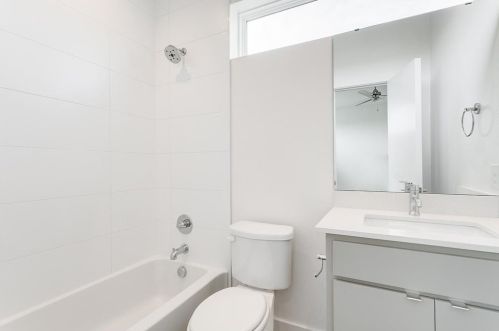 1725 Bennett Ave, Dallas TX  75206-7510 exterior