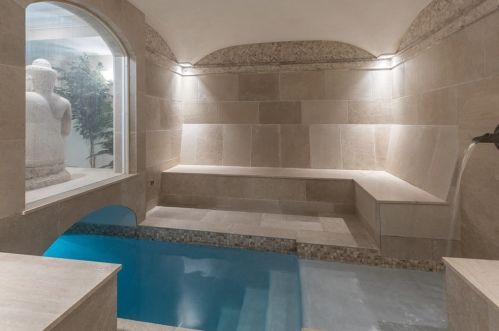 11 Chestnut St, Boston MA exterior