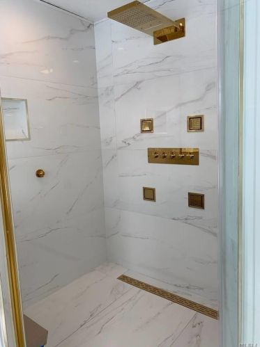 4 Capel Dr, Huntington Station NY 11746-5803 exterior