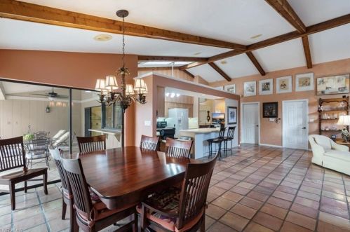 805 Bentwood Dr, Naples FL 34108-8221 exterior