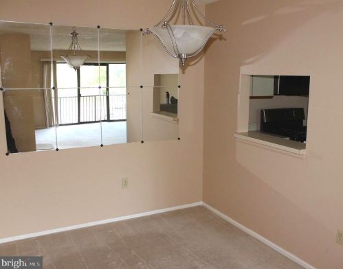 17 Mendrey Ct, Trenton NJ 08648-2661 exterior