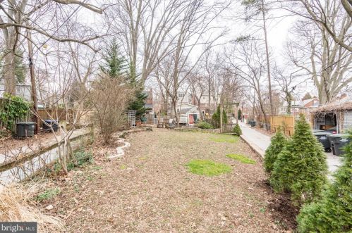 3240 Livingston St, Washington DC 20015-1756 exterior