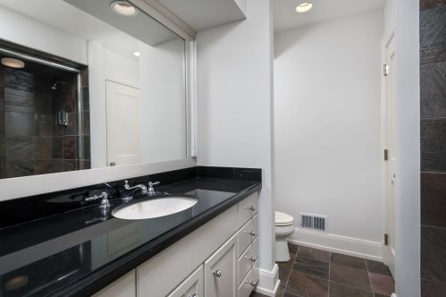 1125 Montana St, Chicago IL 60614-2109 exterior