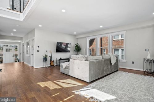 2216 30th St, Washington DC  20020-3369 exterior