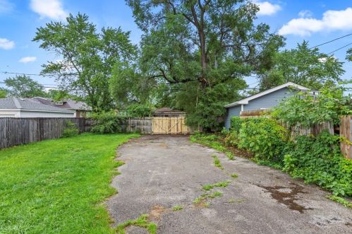 10037 Parnell Ave, Chicago IL  60628-1835 exterior