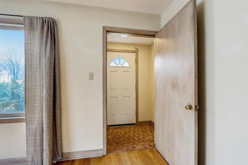 4543 Ardmore Ave, Milwaukee WI 53211-1402 exterior