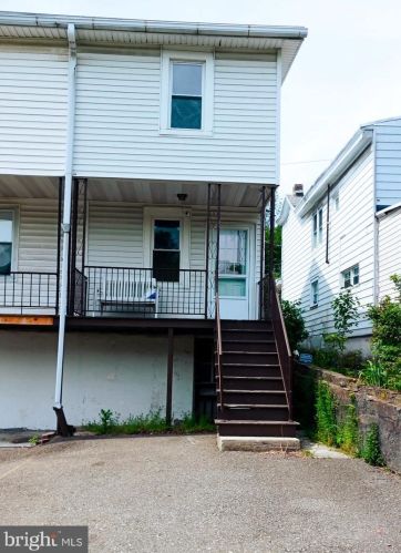 565 Market St, Primrose PA  17901-2723 exterior