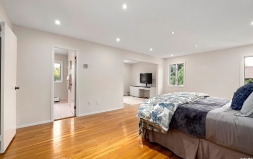 26 Dryden Way, Commack NY 11725-1927 exterior