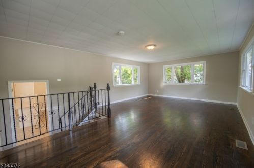 451 River Rd, Rahway NJ  07065-4203 exterior