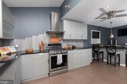 23 Ridgeway Ave, Manor PA 19036-1924 exterior