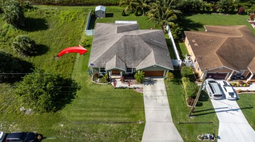 1080 Romaine Ln, Fort Pierce FL 34953-3675 exterior