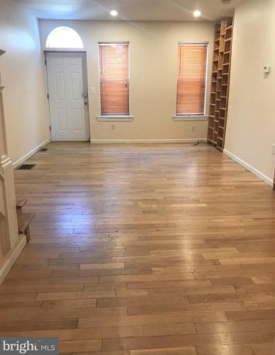 2549 Emerald St, Philadelphia PA  19125-1328 exterior