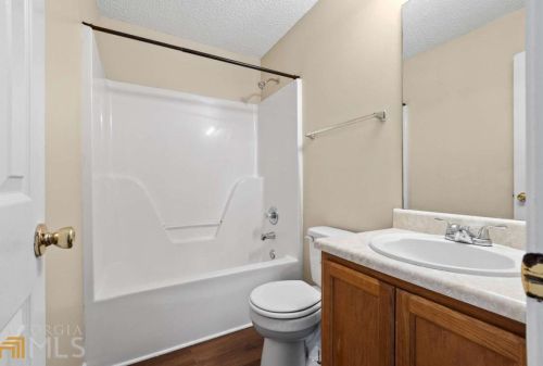 1560 Rogers Crossing Dr, Lithonia GA  30058-7005 exterior