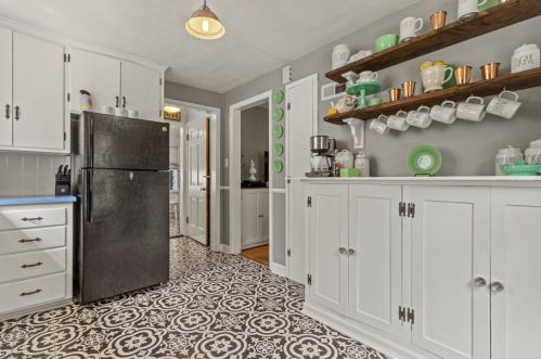 2649 65, Milwaukee WI 53214-1721 exterior