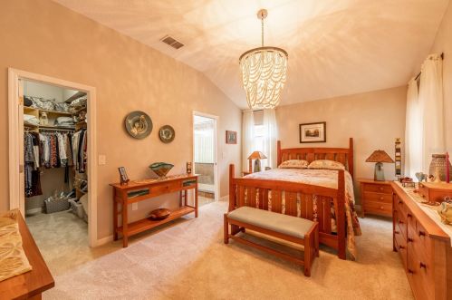 10006 Bridgeton Dr, Tampa FL  33626-1840 exterior