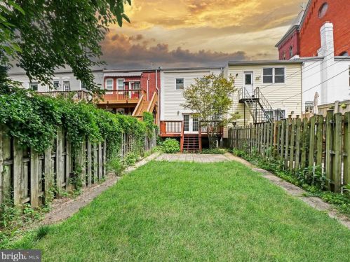 812 11 St, Washington DC 20002-3739 exterior