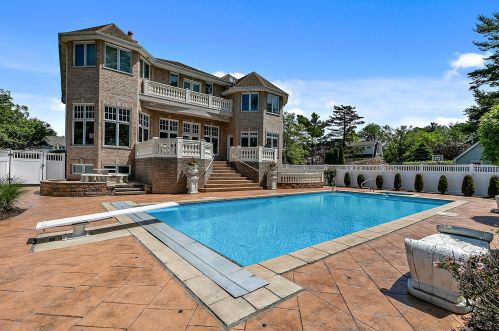 184 South St, Elmhurst IL  60126-4000 exterior