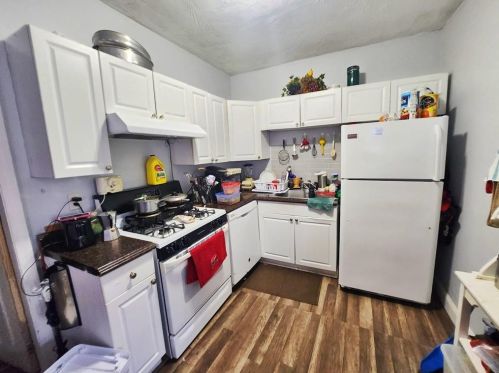 39 Vandewater St, Providence RI 02908-1623 exterior