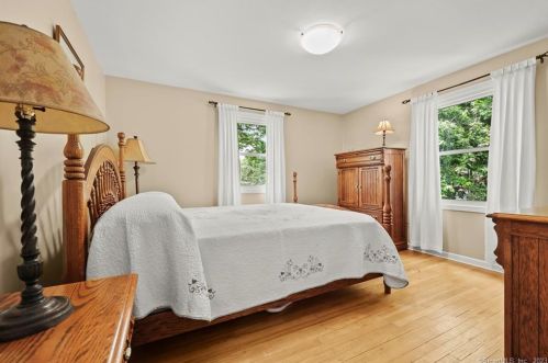 80 Christine Ter, Milford CT 06461-2212 exterior