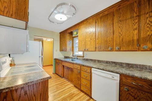 1606 Hazel St, Saint Paul MN 55119-4230 exterior