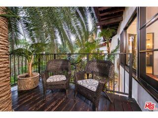 8273 Marmont Ln, Los Angeles CA  90069-1623 exterior