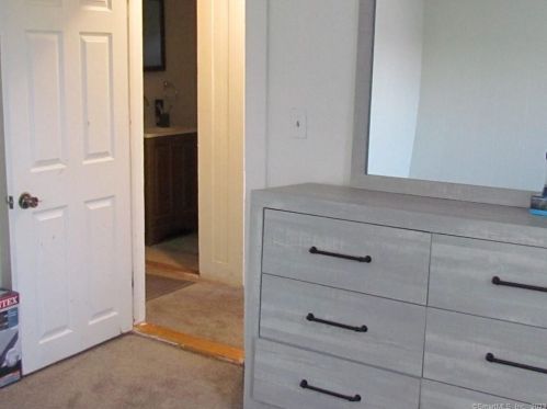 142 High St, Vernon CT 06066-3683 exterior