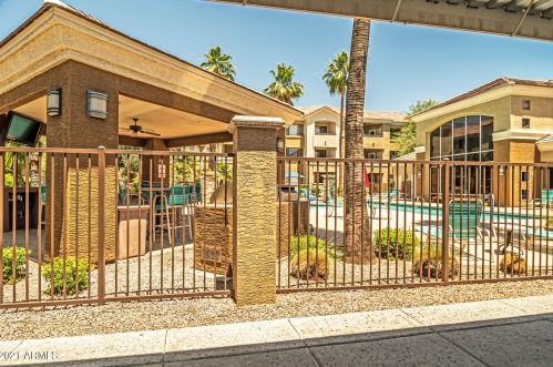 18416 Cave Creek Rd, Phoenix AZ 85032-1005 exterior