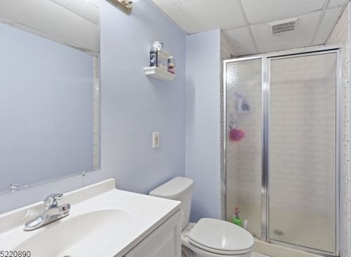 275 Main St, Chester NJ 07930-2551 exterior