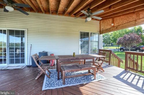 107 Doreen Dr, Hummelstown PA 17036-2725 exterior