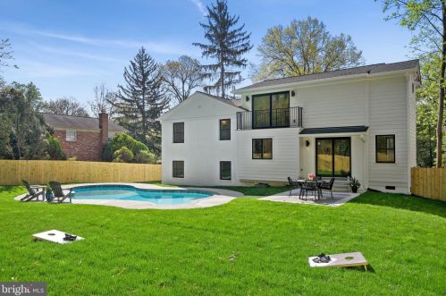 6705 Buttermere Ln, Bethesda MD  20817-1528 exterior