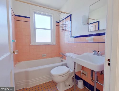 1301 Magee, Philadelphia PA 19111-4915 exterior