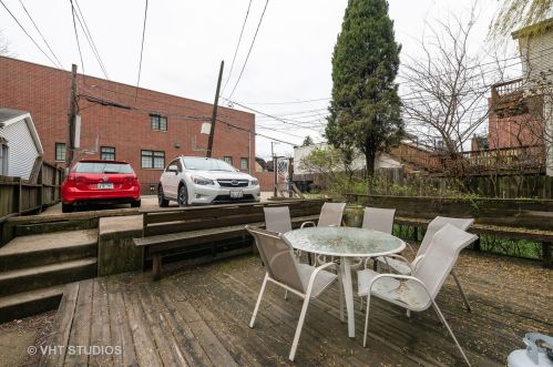 1637 Wrightwood Ave, Chicago IL  60614-8239 exterior