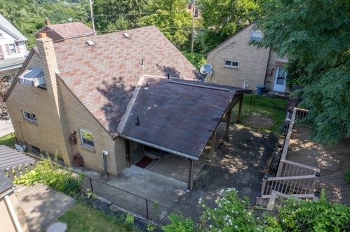 2107 Plainview Ave, Pittsburgh PA 15226-1545 exterior